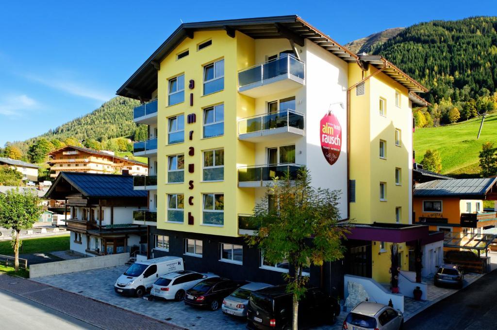 Hotel Almrausch Saalbach-Hinterglemm Exterior photo